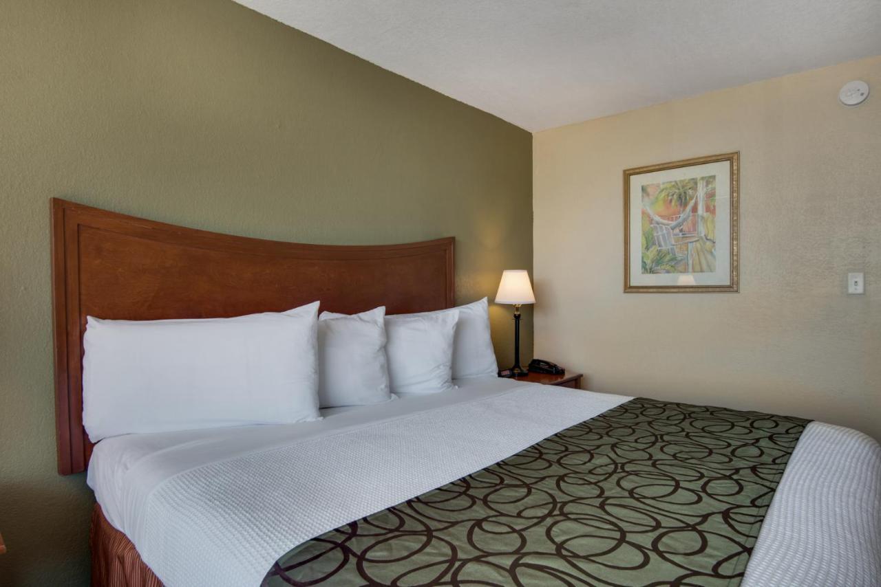 Baymont By Wyndham Panama City Beach Exteriör bild