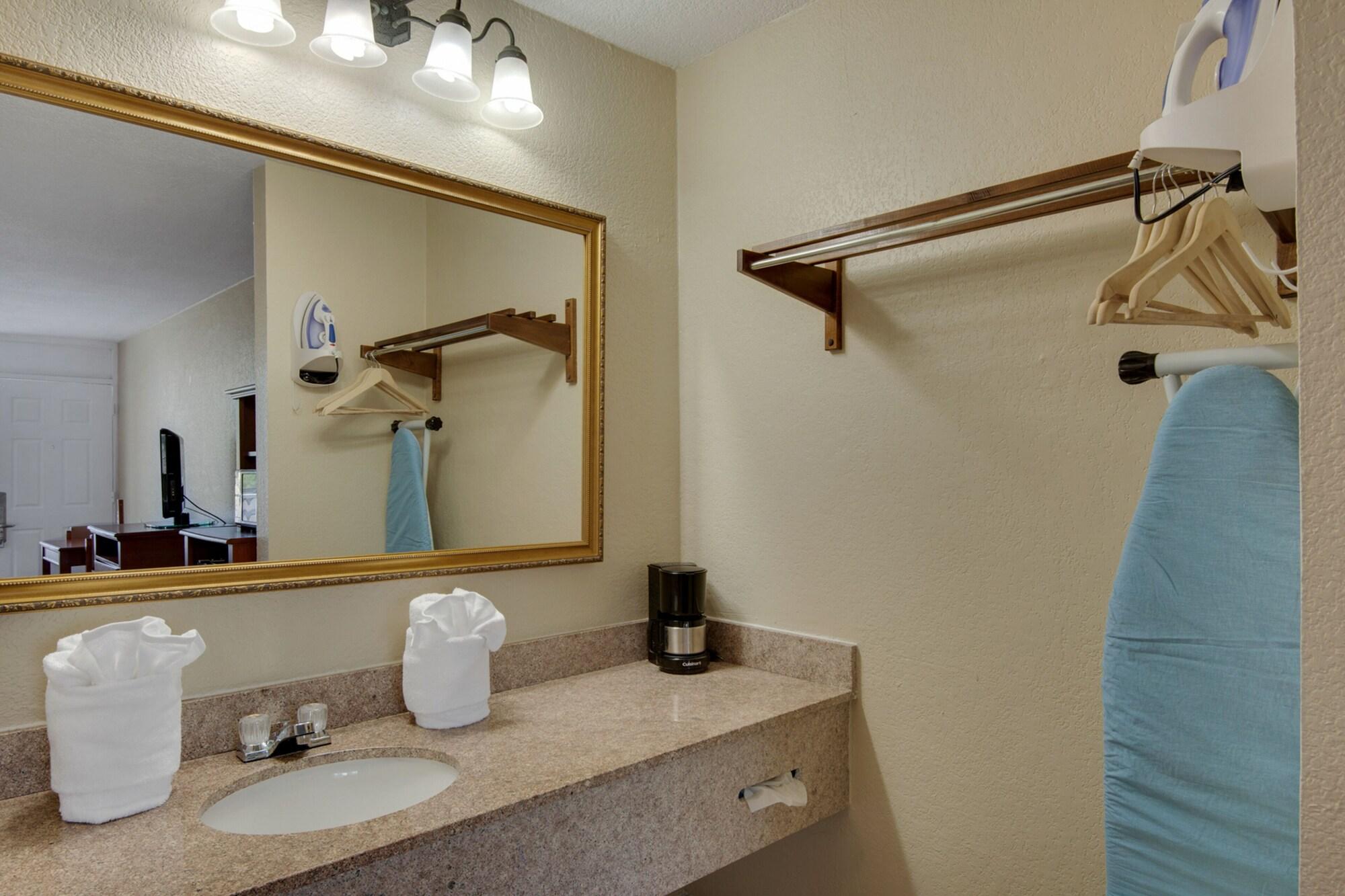 Baymont By Wyndham Panama City Beach Exteriör bild