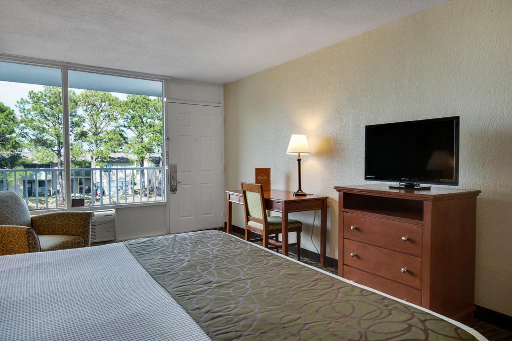 Baymont By Wyndham Panama City Beach Exteriör bild